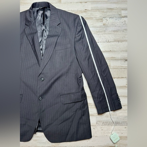 Jos. A. Bank Mens Black Wool Classic Fit Sport Coat Blazer Jacket 43R Pinstripe - Picture 2 of 11